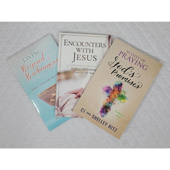 Three Book Bundle By Shelly Hitz / Devotional Prayer Encountering - Picture 1 of 15
